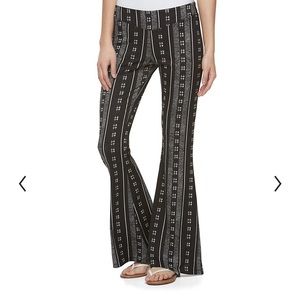 Black and White Flare Leggings